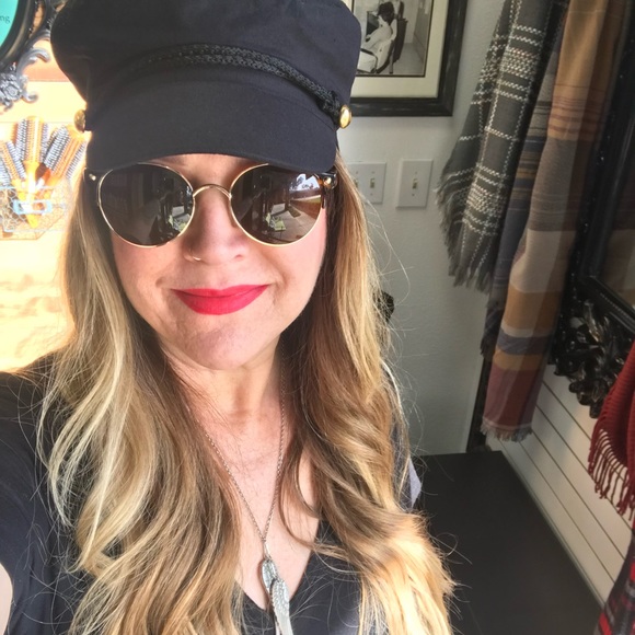 Meet your Posher, Kathleen - Picture 2 of 8